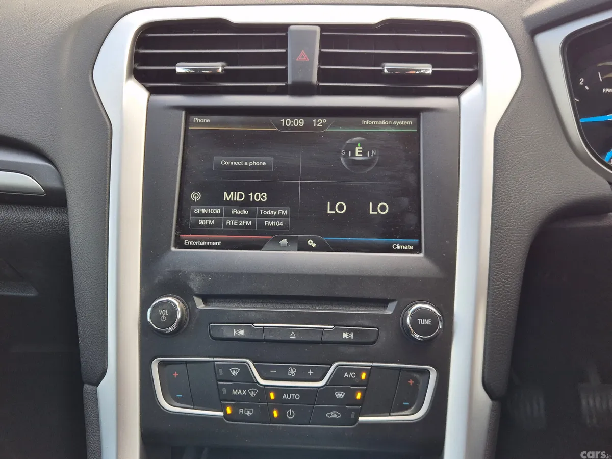 Ford Mondeo Hatchback, Diesel, 2015, Silver