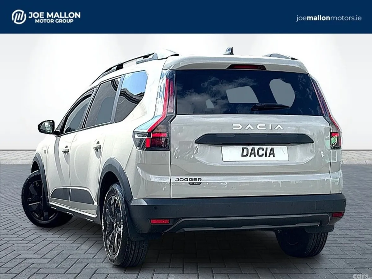 Dacia Jogger MPV, Petrol Hybrid, 2026, Brown