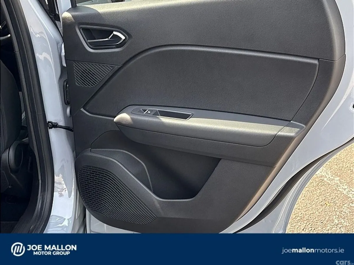 Renault Captur Hatchback, Petrol, 2026, Grey