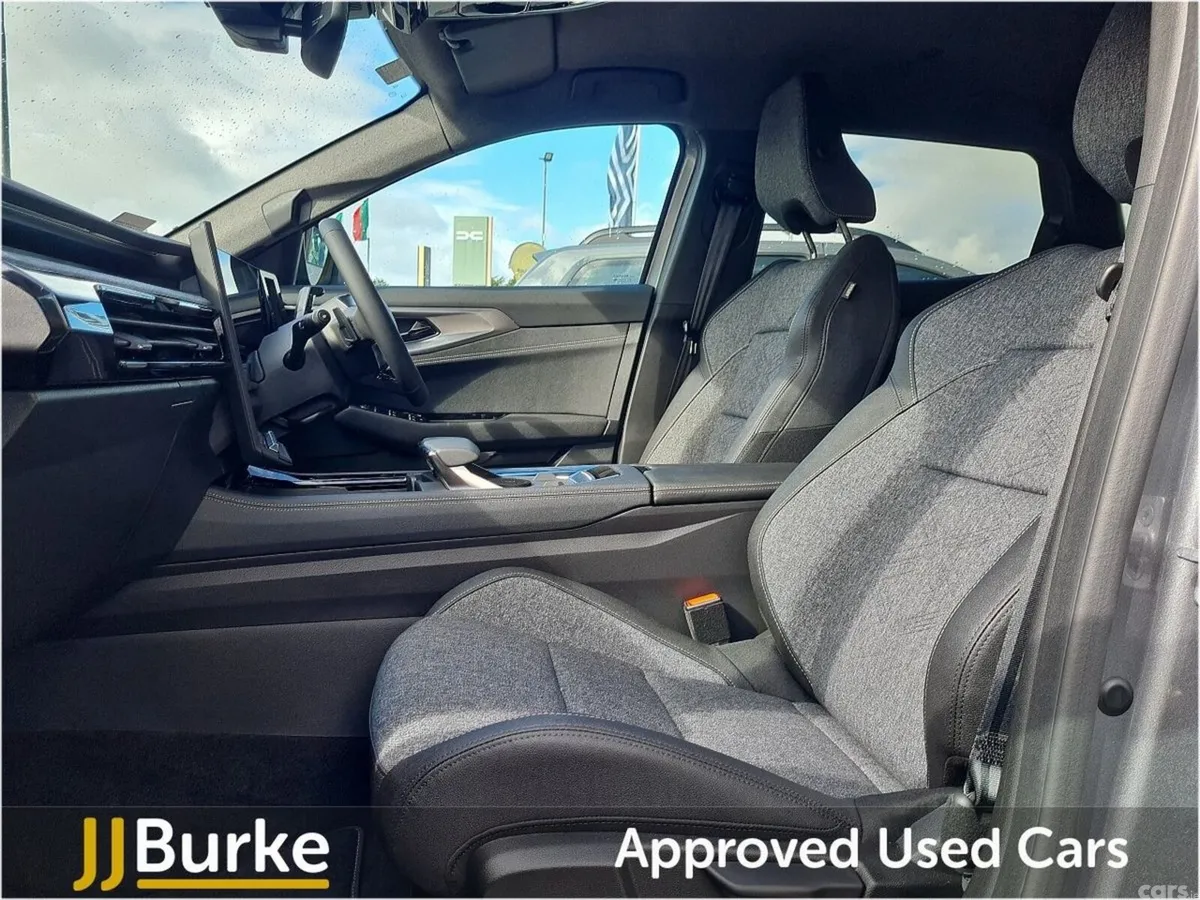 Renault Austral SUV, Petrol Hybrid, 2026, Grey