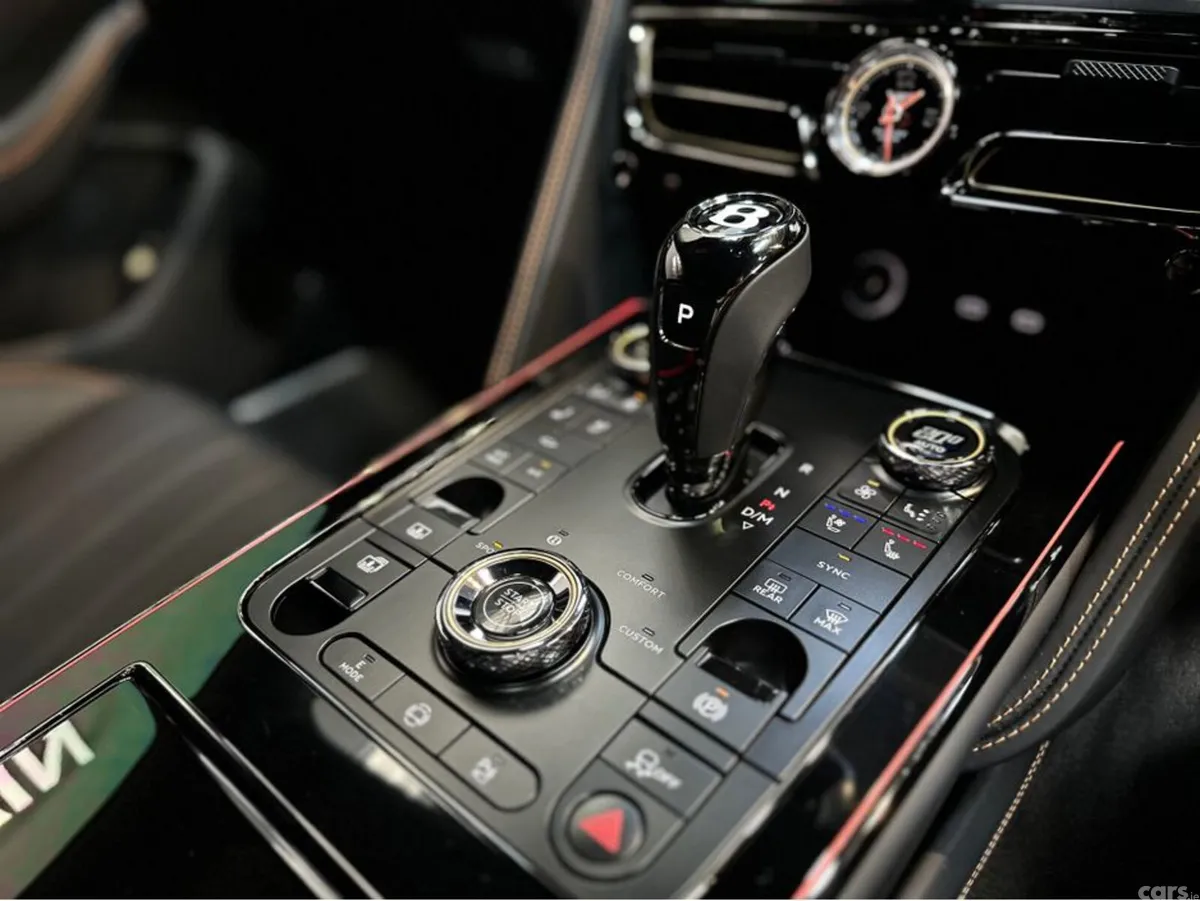 Bentley Flying Spur Saloon, Petrol Plug-in Hybrid, 2026, Black