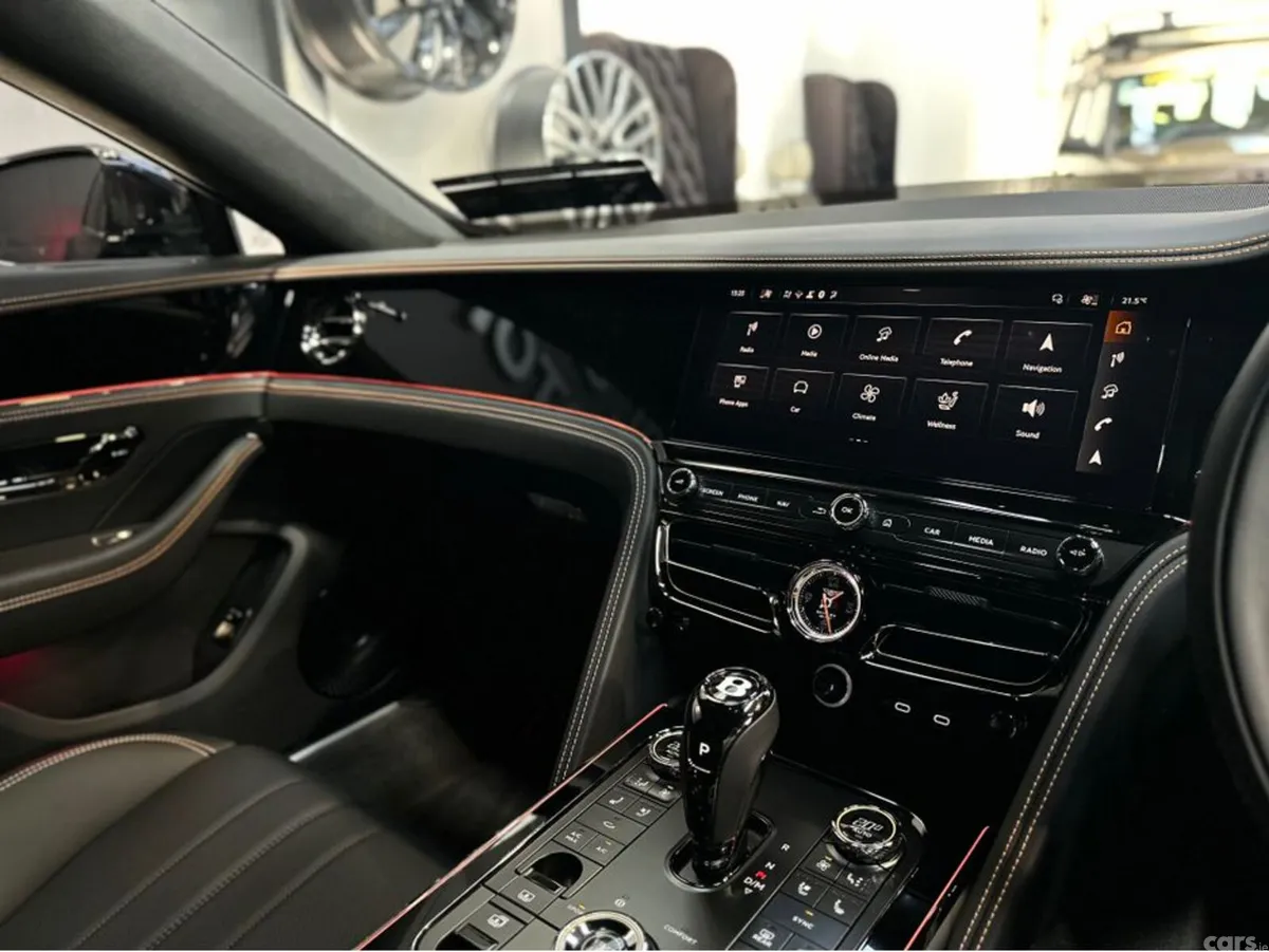 Bentley Flying Spur Saloon, Petrol Plug-in Hybrid, 2026, Black