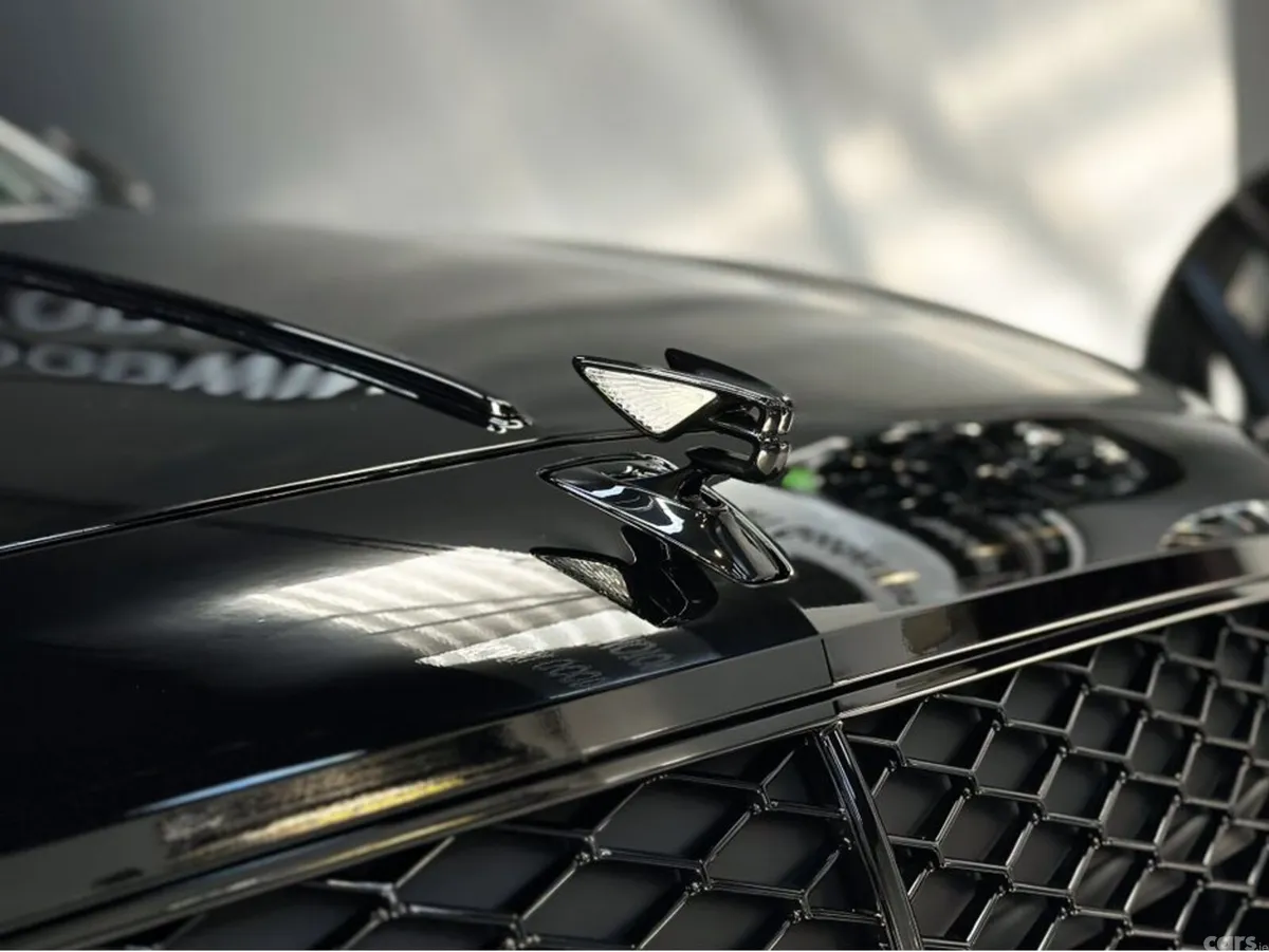 Bentley Flying Spur Saloon, Petrol Plug-in Hybrid, 2026, Black