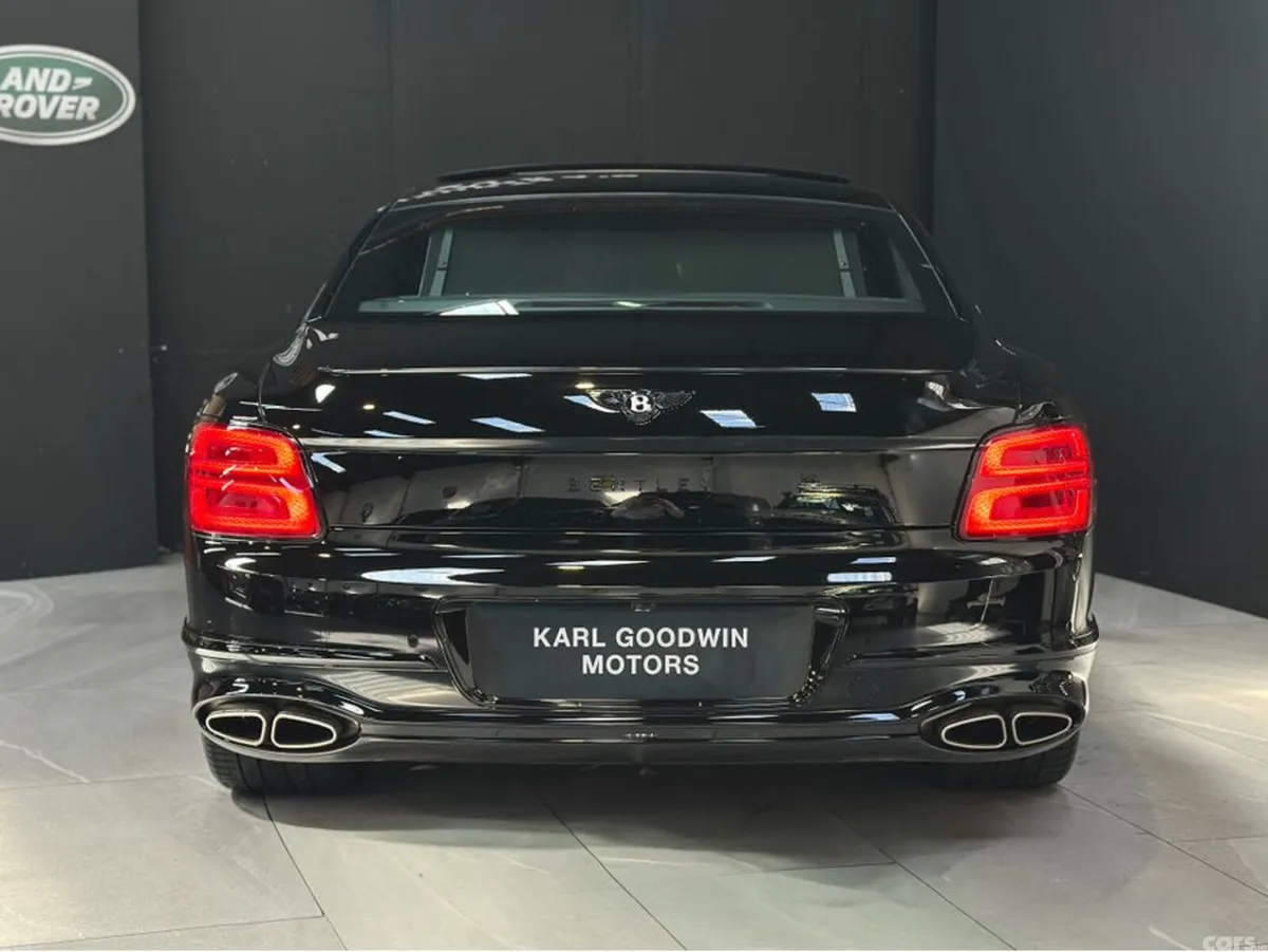 Bentley Flying Spur Saloon, Petrol Plug-in Hybrid, 2026, Black