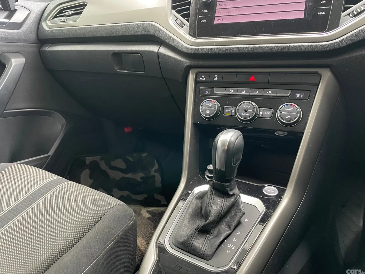 Volkswagen T-Roc Hatchback, Diesel, 2021, Blue