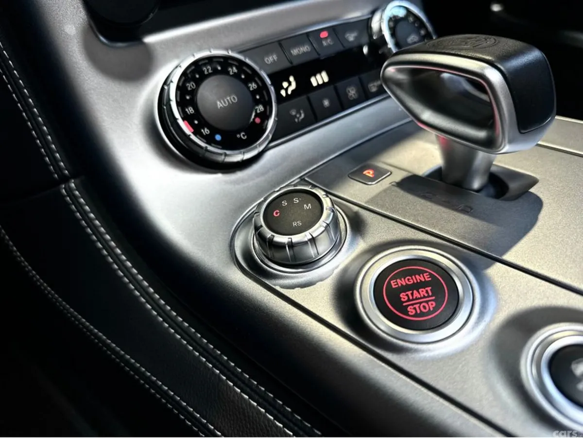 Mercedes-Benz SLS Convertible, Petrol, 2012, Red