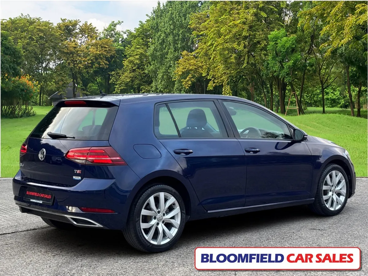 Volkswagen Golf Hatchback, Petrol, 2017, Blue