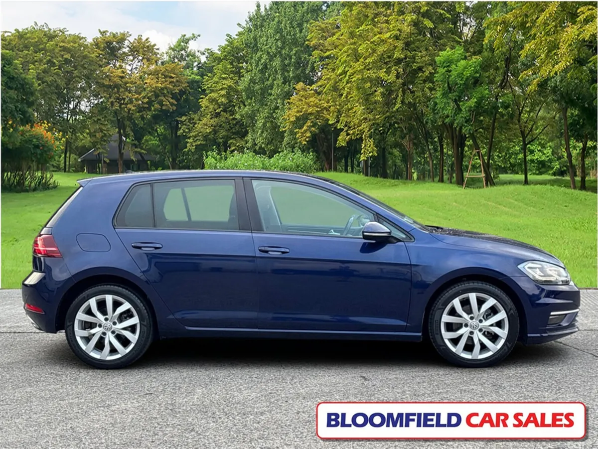 Volkswagen Golf Hatchback, Petrol, 2017, Blue
