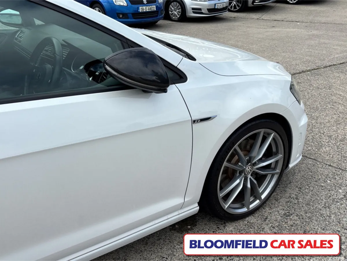 Volkswagen Golf Estate, Petrol, 2017, White