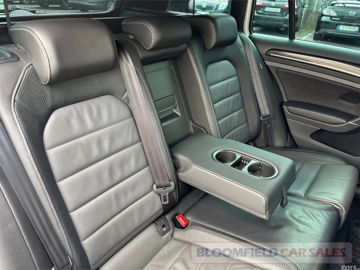 Volkswagen Golf Estate, Petrol, 2017, White