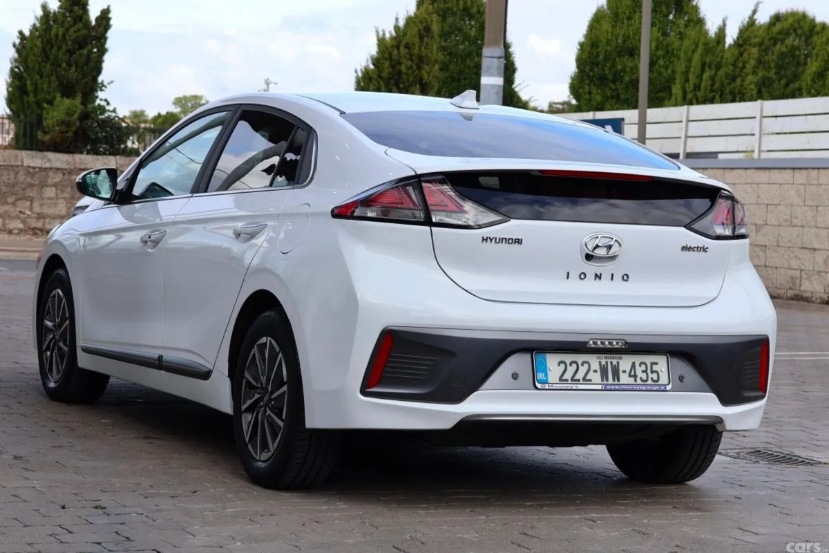 Hyundai IONIQ Hatchback, Electric, 2022, White