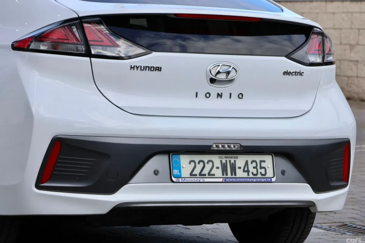 Hyundai IONIQ Hatchback, Electric, 2022, White