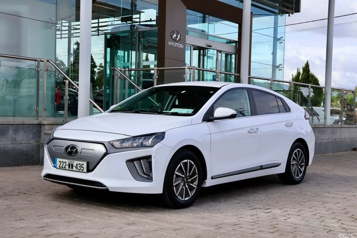 Hyundai IONIQ Hatchback, Electric, 2022, White