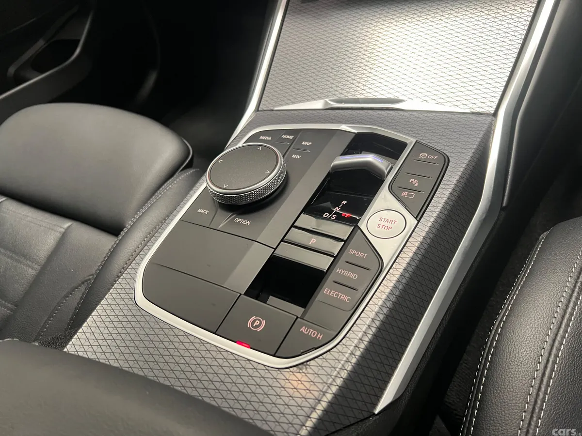 BMW 3-Series Saloon, Petrol Plug-in Hybrid, 2024, Grey