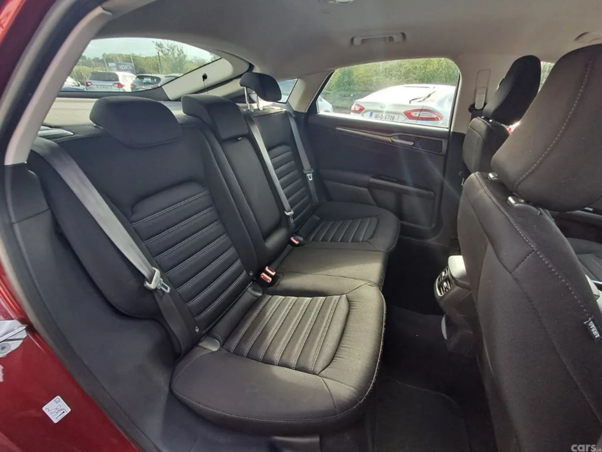 Ford Mondeo Hatchback, Diesel, 2018, Red
