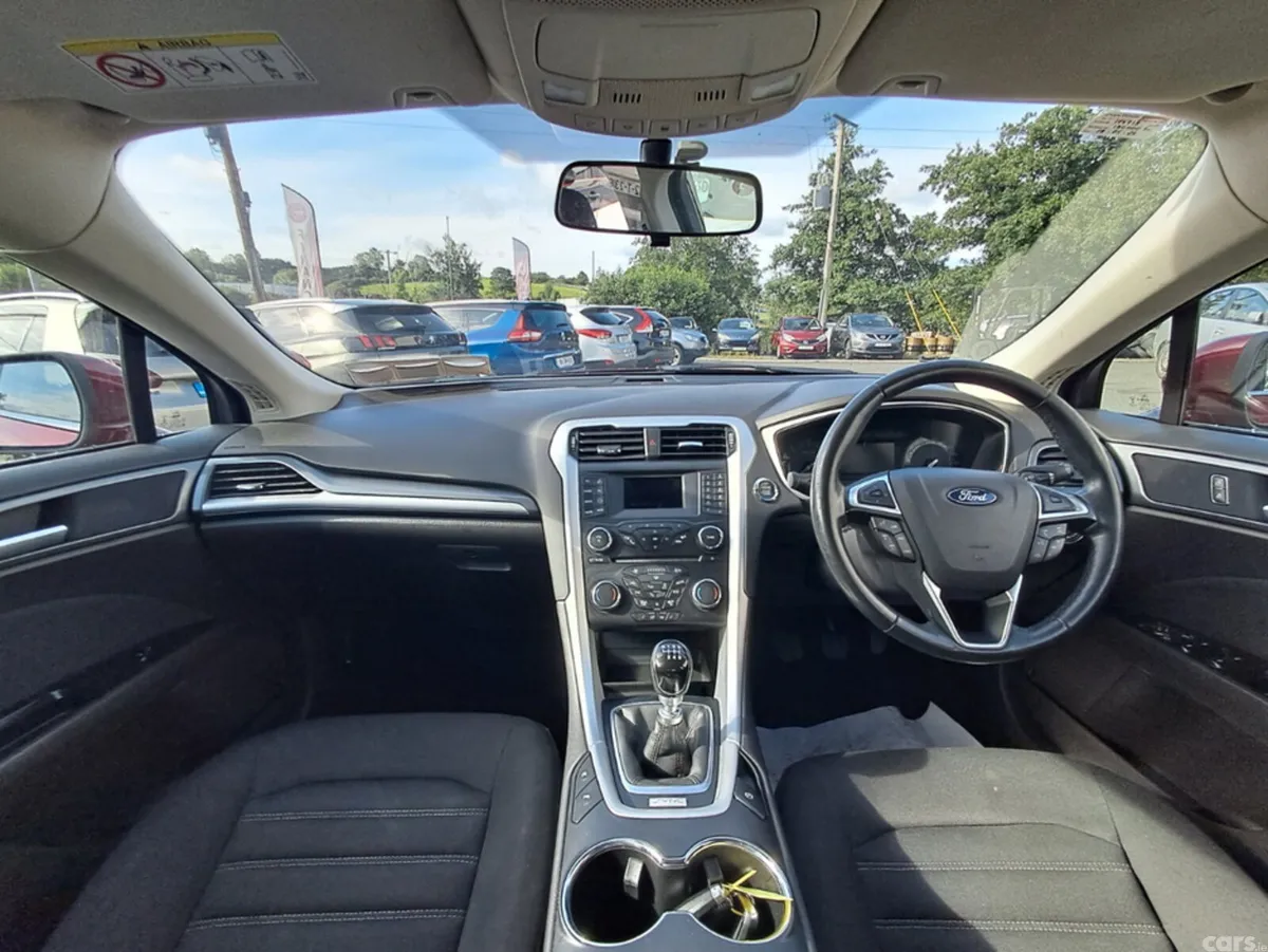 Ford Mondeo Hatchback, Diesel, 2018, Red