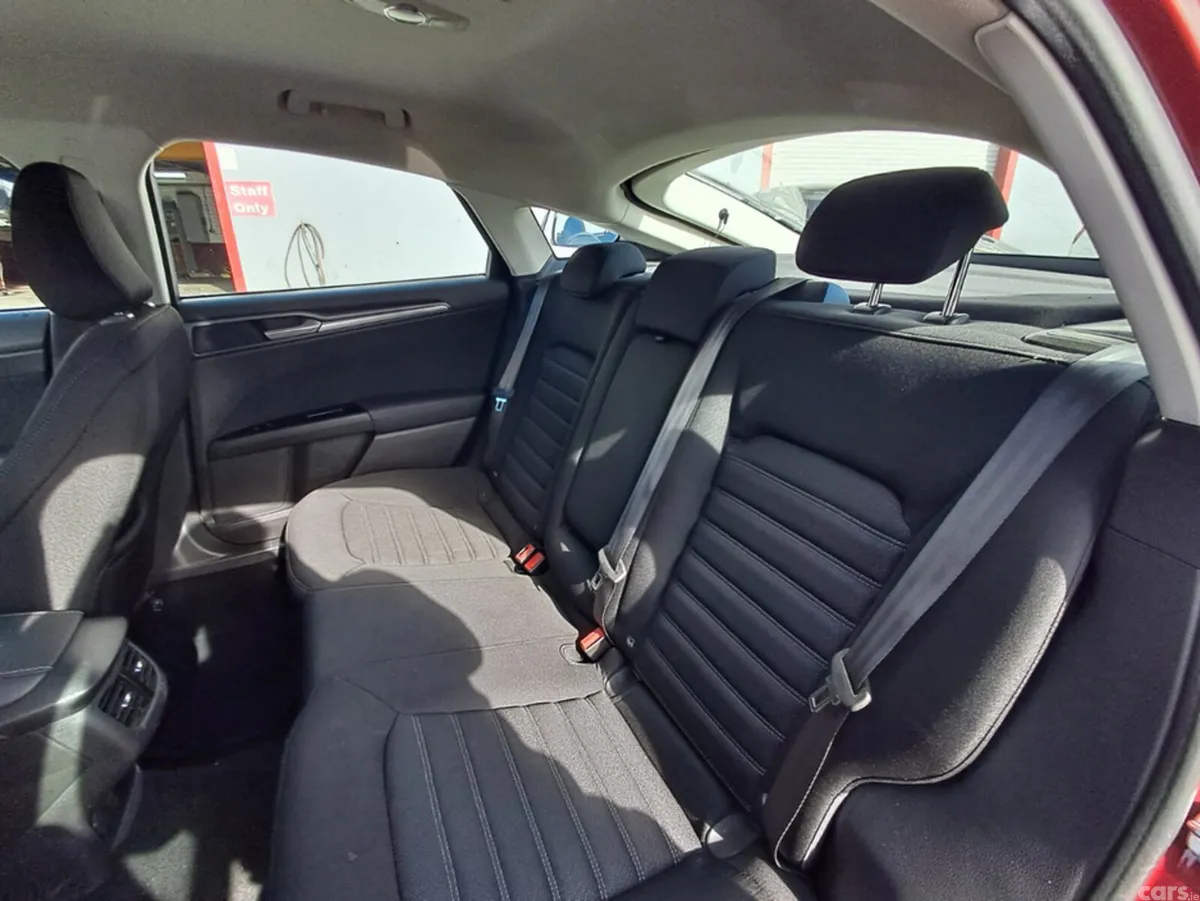 Ford Mondeo Hatchback, Diesel, 2018, Red