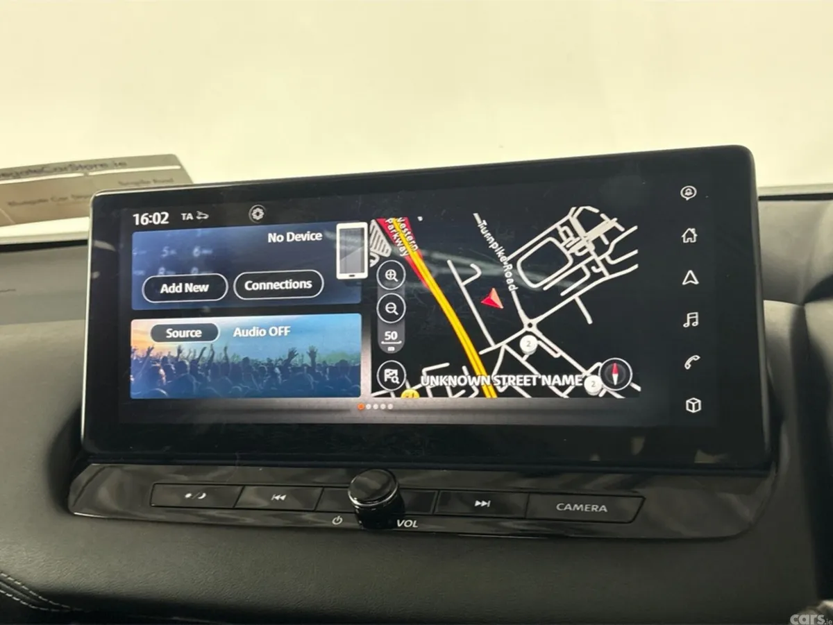 Nissan Qashqai MPV, Petrol Hybrid, 2023, Red