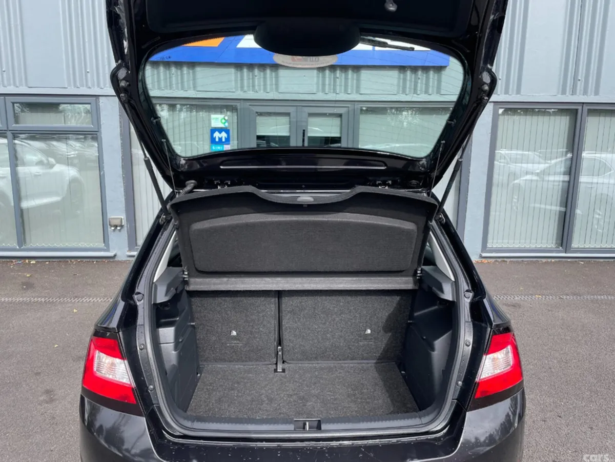 Skoda Fabia Hatchback, Petrol, 2021, Black