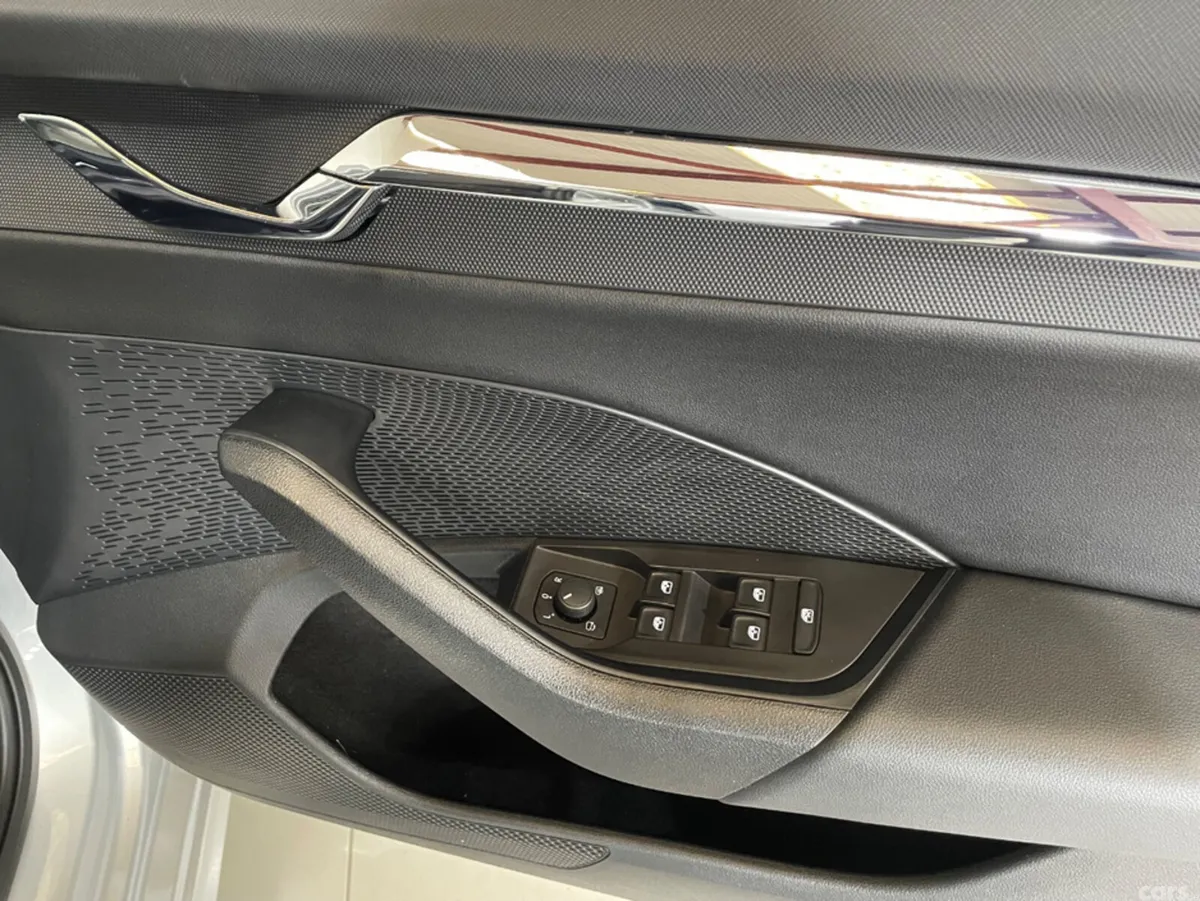 Skoda Octavia Hatchback, Petrol, 2022, Grey