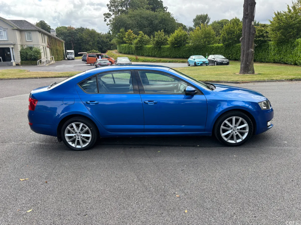 Skoda Octavia Hatchback, Diesel, 2015, Blue