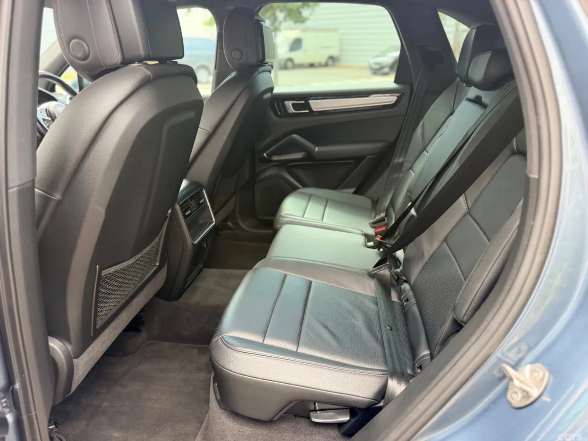 Porsche Cayenne SUV, Petrol, 2019, Blue