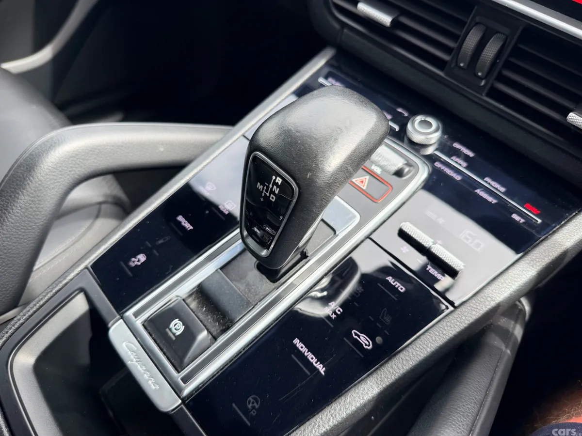 Porsche Cayenne SUV, Petrol, 2019, Blue