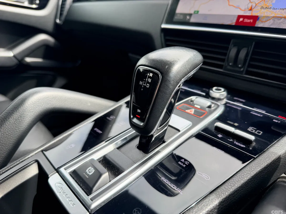 Porsche Cayenne SUV, Petrol, 2019, Blue