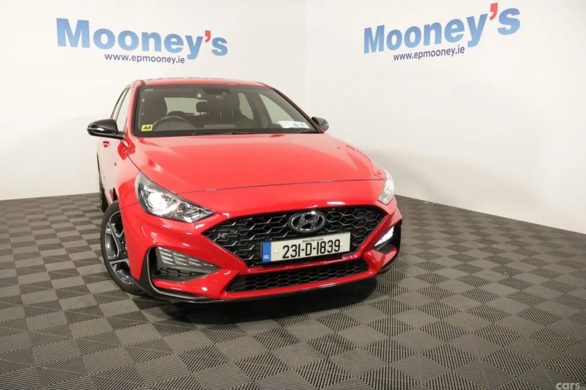 Hyundai i30 Hatchback, Petrol, 2023, Red