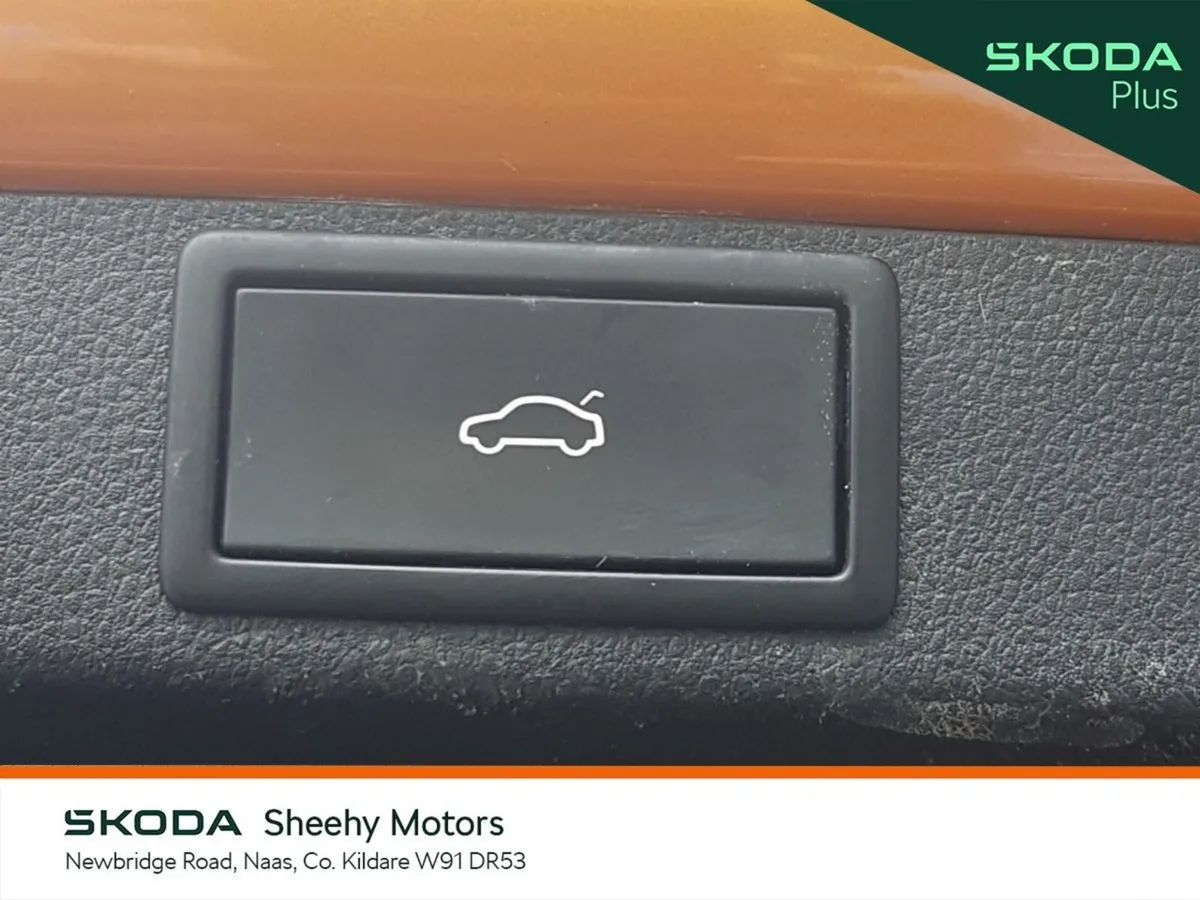 Skoda Octavia Estate, Diesel, 2024, Orange