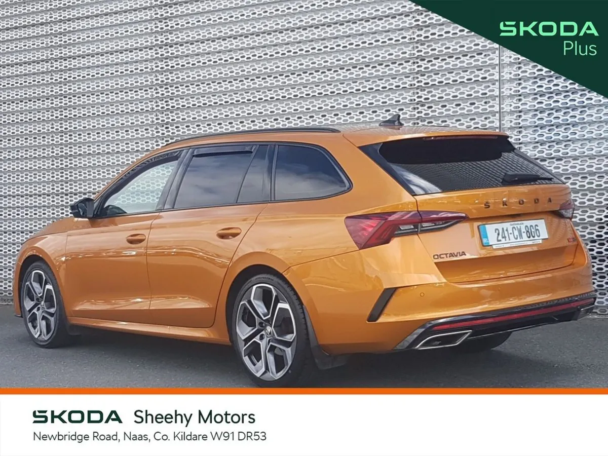 Skoda Octavia Estate, Diesel, 2024, Orange