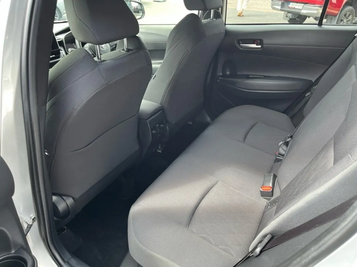 Toyota Corolla Cross Hatchback, Petrol Hybrid, 2023, Silver