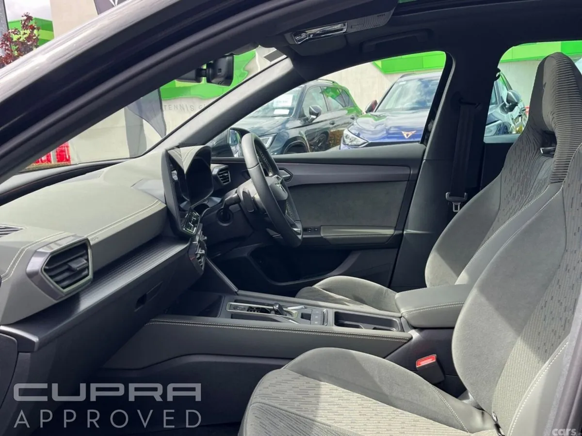 Cupra Leon Estate, Petrol, 2026, Black