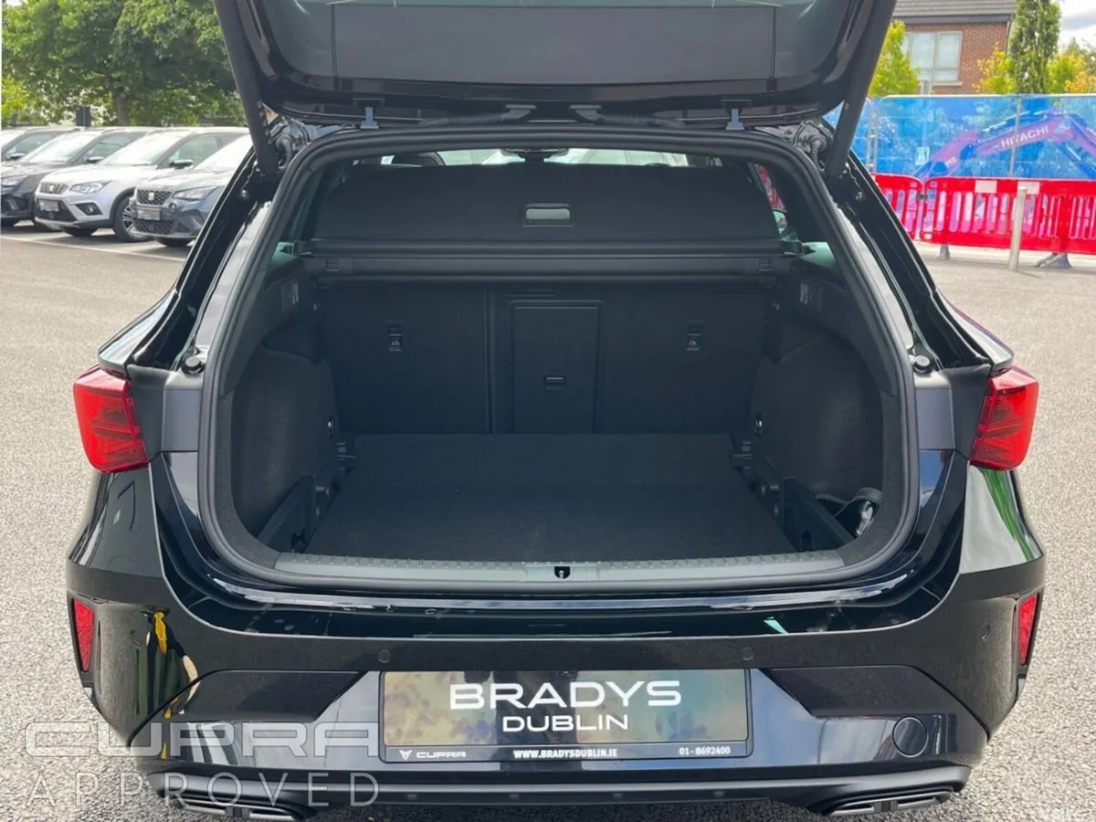 Cupra Leon Estate, Petrol, 2026, Black
