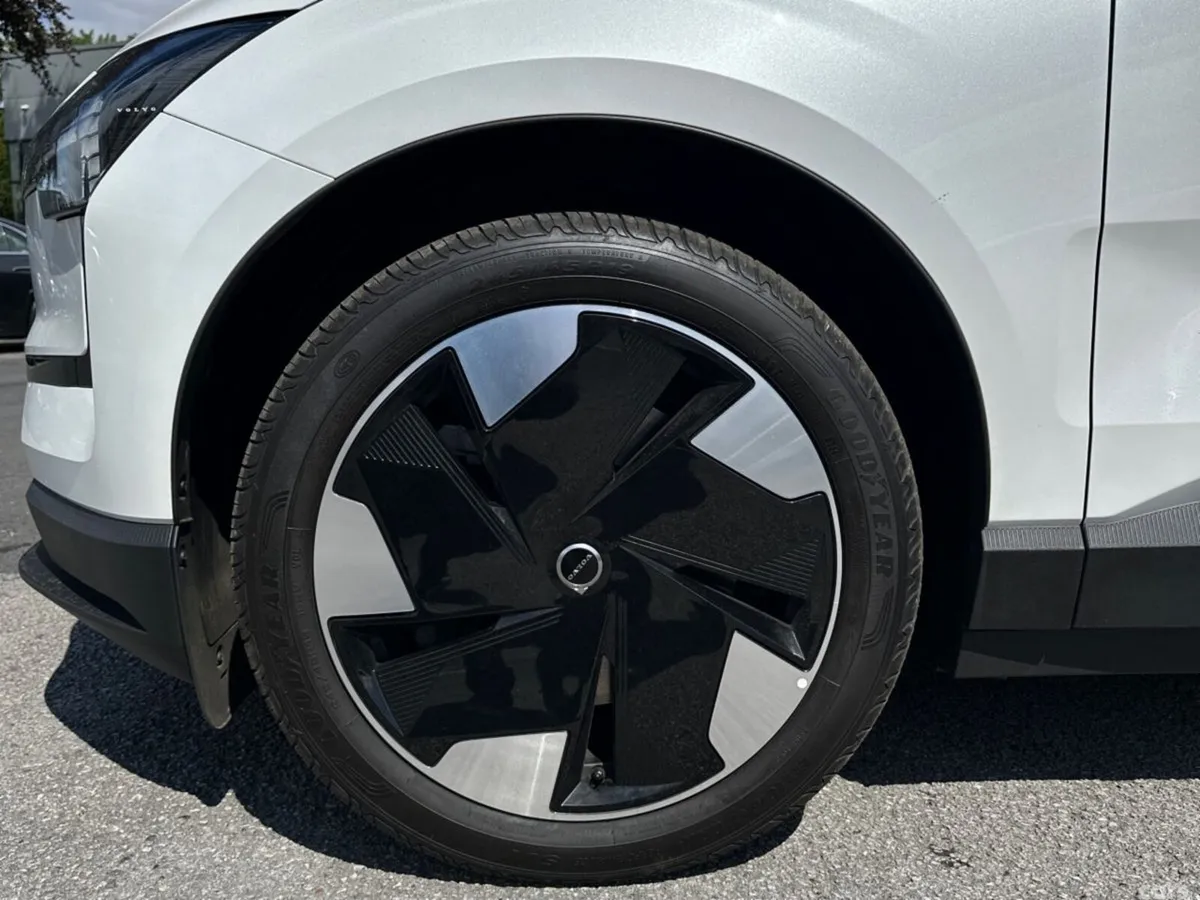 Volvo EX30 SUV, Electric, 2025, White