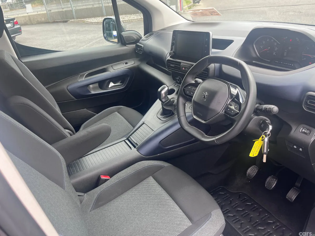 Peugeot Rifter MPV, Diesel, 2019, Grey