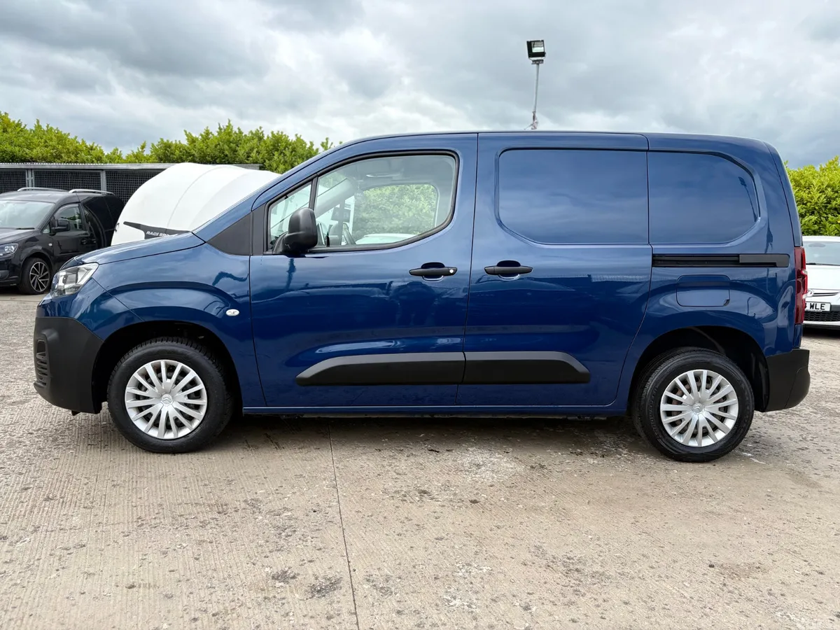 Citroen Berlingo MPV, Diesel, 2020, Blue