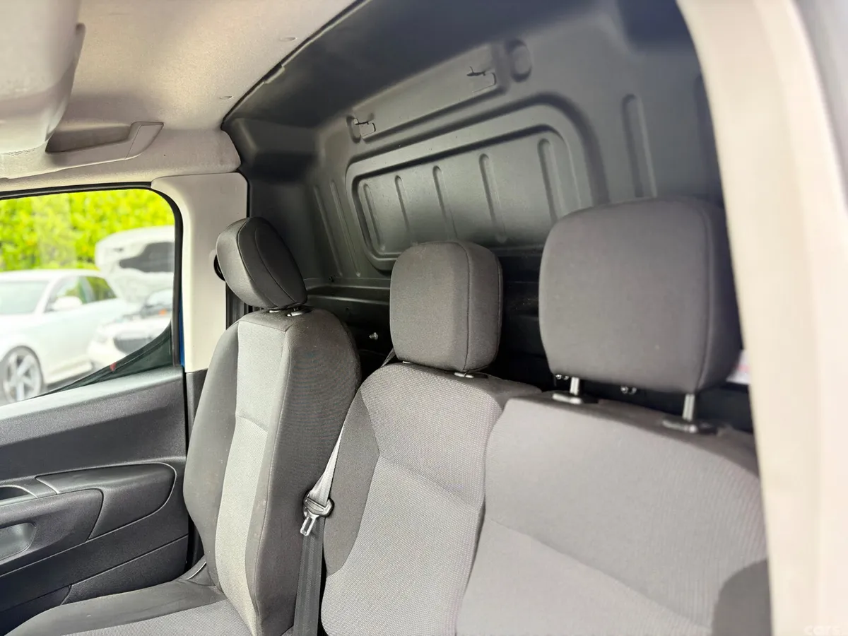 Citroen Berlingo MPV, Diesel, 2020, Blue