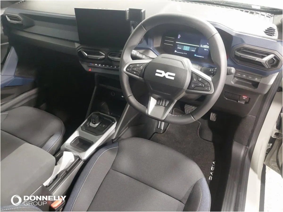 Dacia Duster Estate, Petrol Hybrid, 2025, White