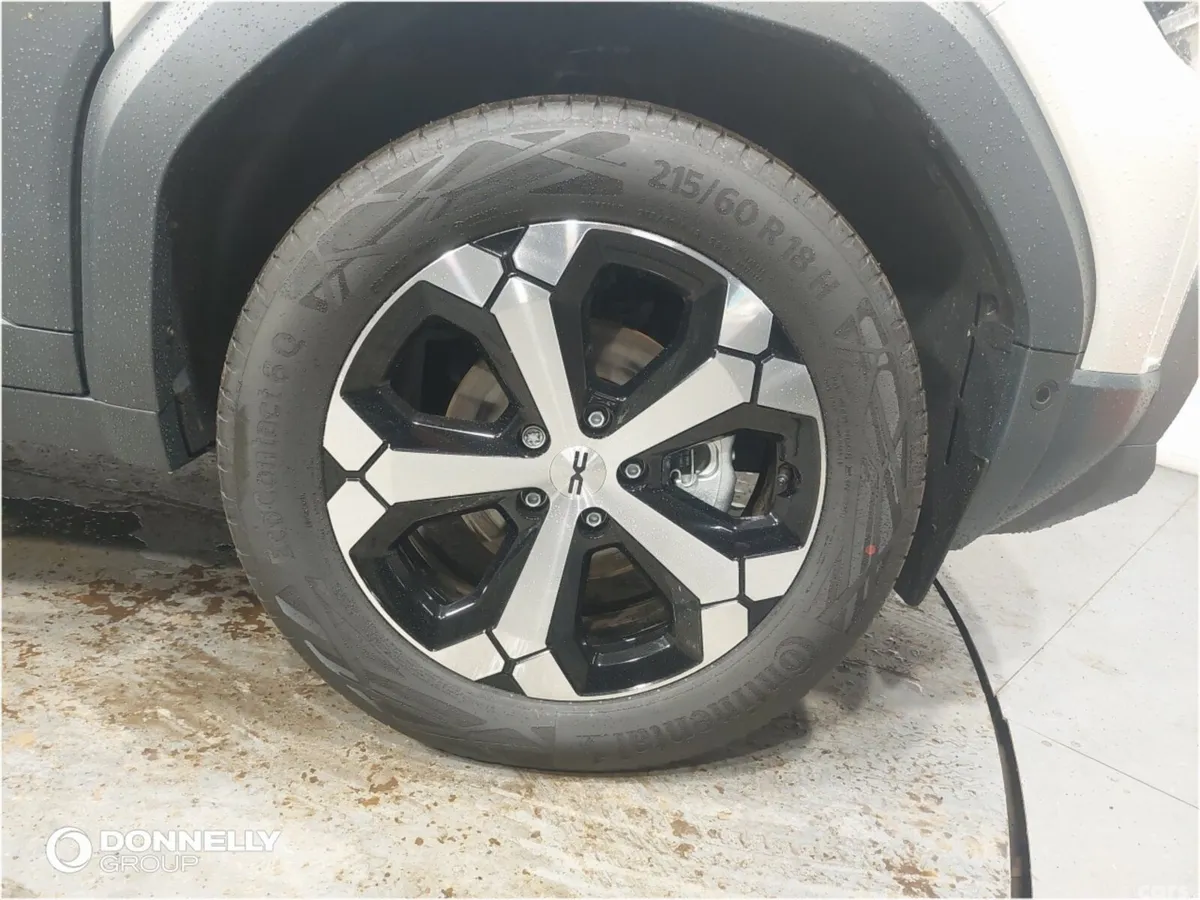 Dacia Duster Estate, Petrol Hybrid, 2025, White