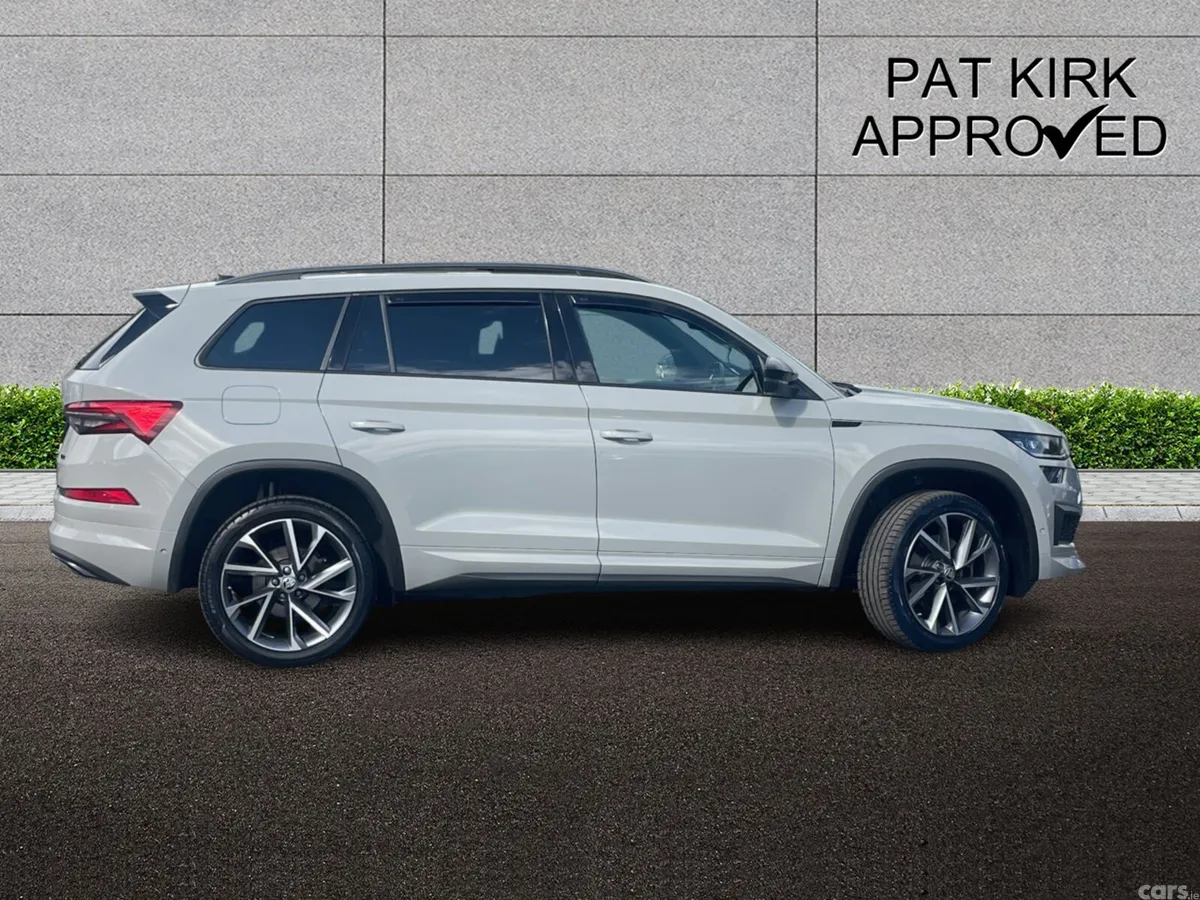 Skoda Kodiaq Estate, Diesel, 2024, Grey