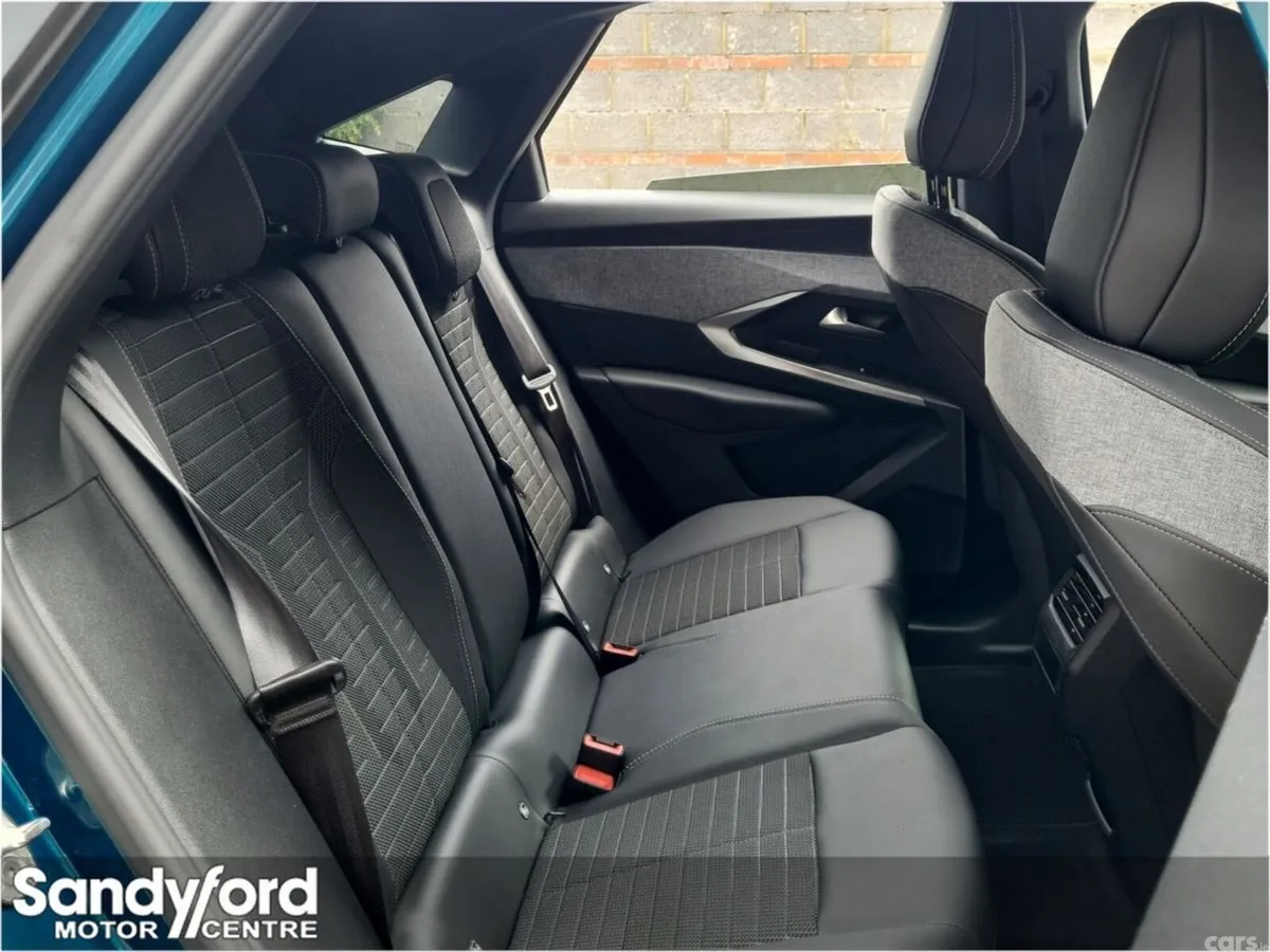 Peugeot 3008 SUV, Electric, 2024, Blue