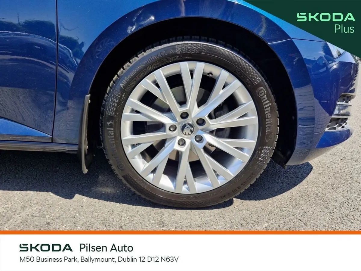 Skoda Superb Saloon, Petrol, 2024, Blue