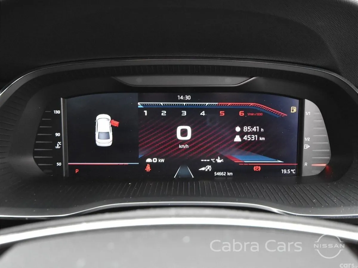 Skoda Octavia Saloon, Diesel, 2024, White