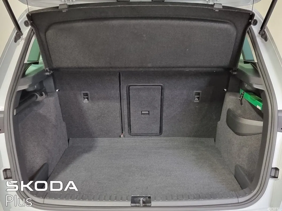 Skoda Karoq SUV, Diesel, 2023, White