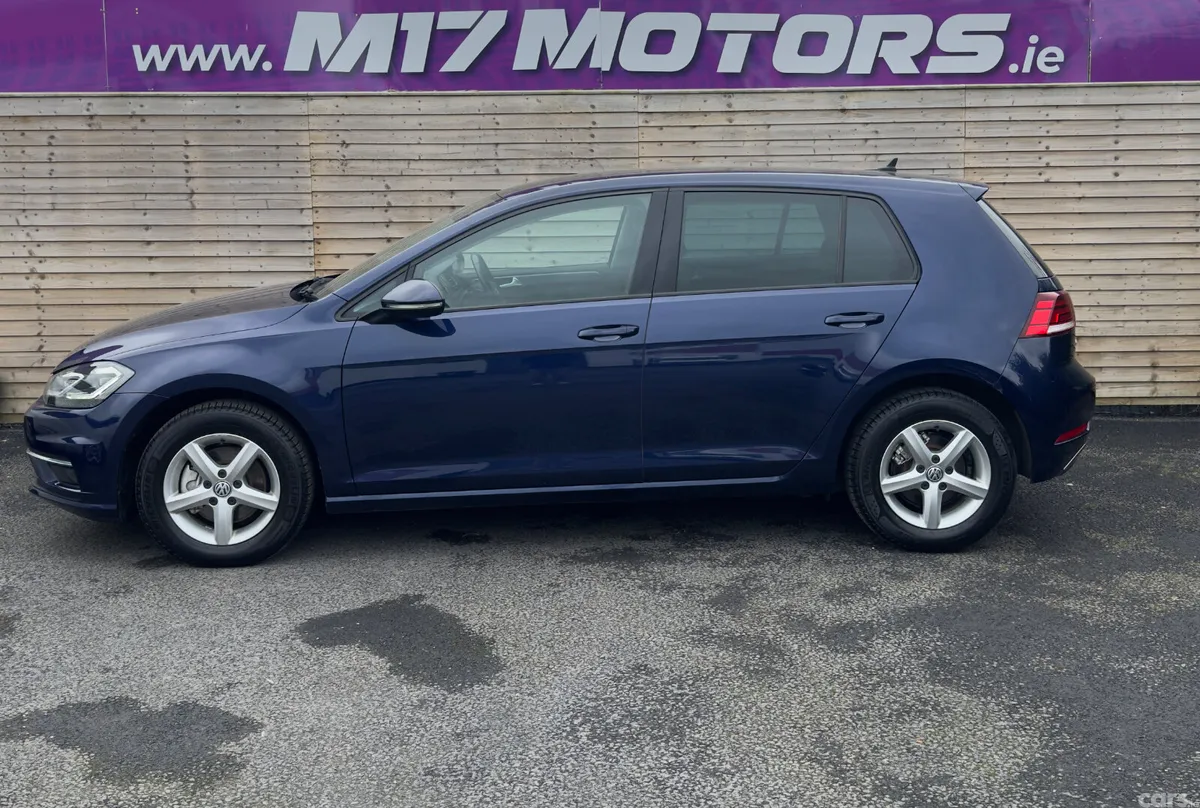 Volkswagen Golf Hatchback, Petrol, 2017, Blue