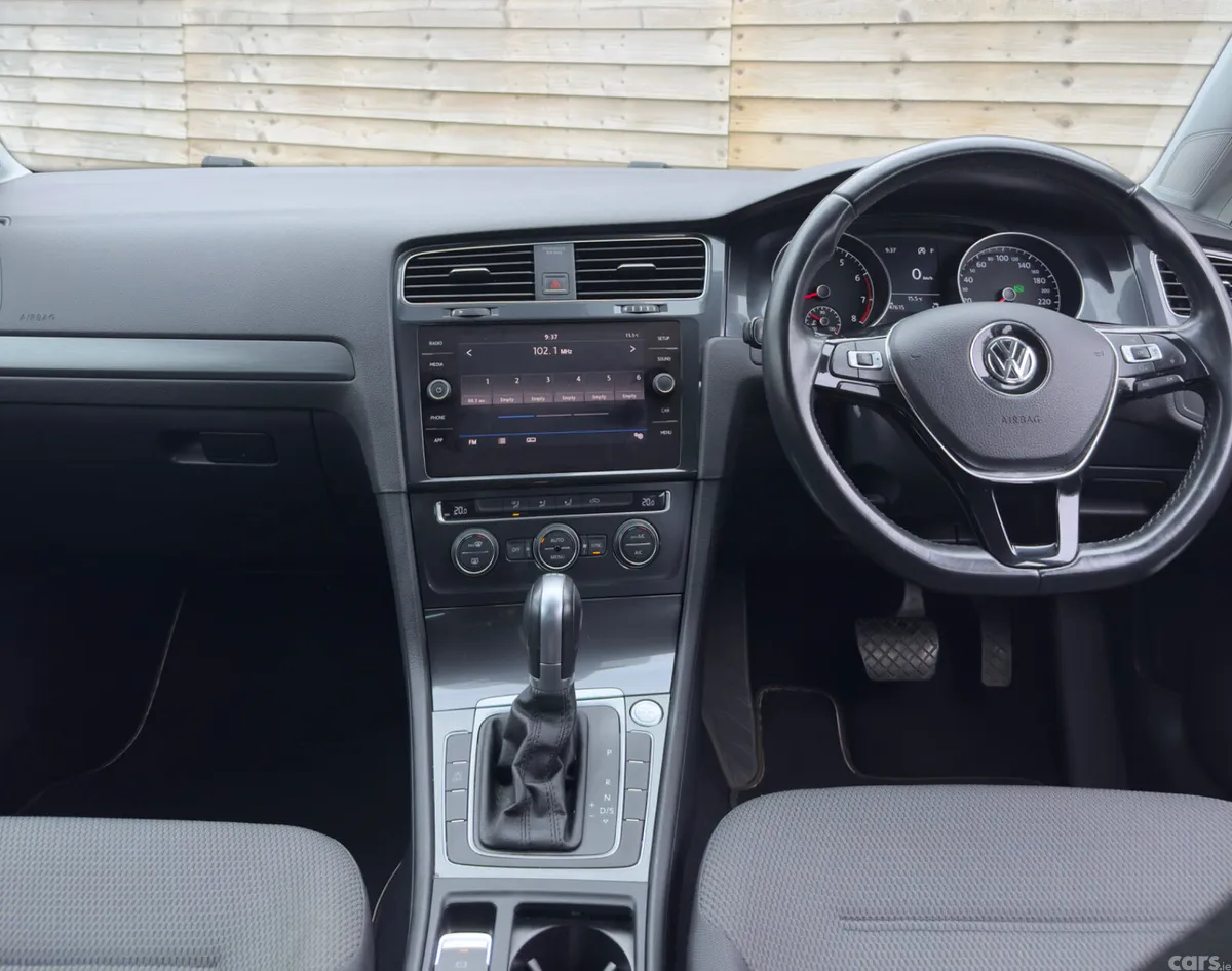 Volkswagen Golf Hatchback, Petrol, 2017, Blue