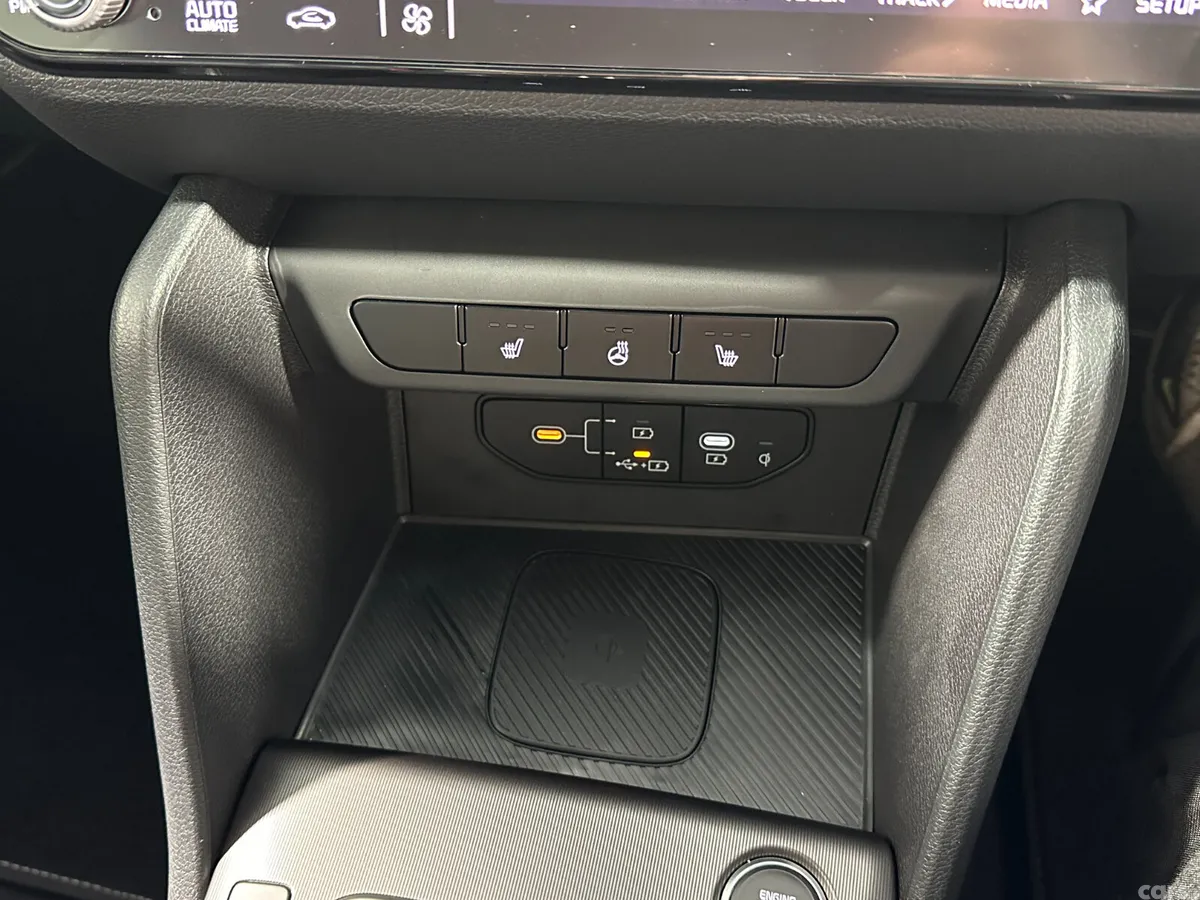 Kia Sportage SUV, Diesel Hybrid, 2026, Red