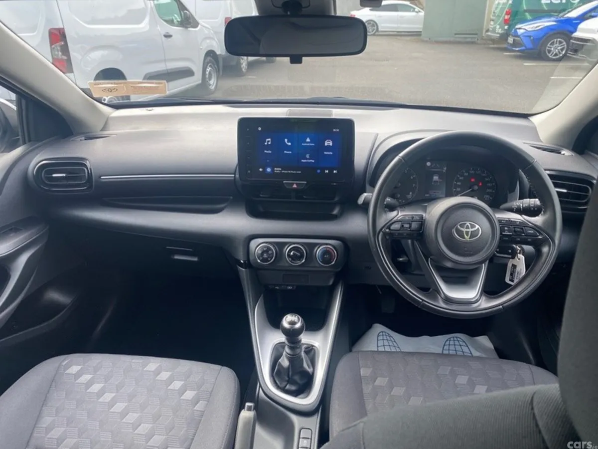 Toyota Yaris Hatchback, Petrol, 2024, Silver