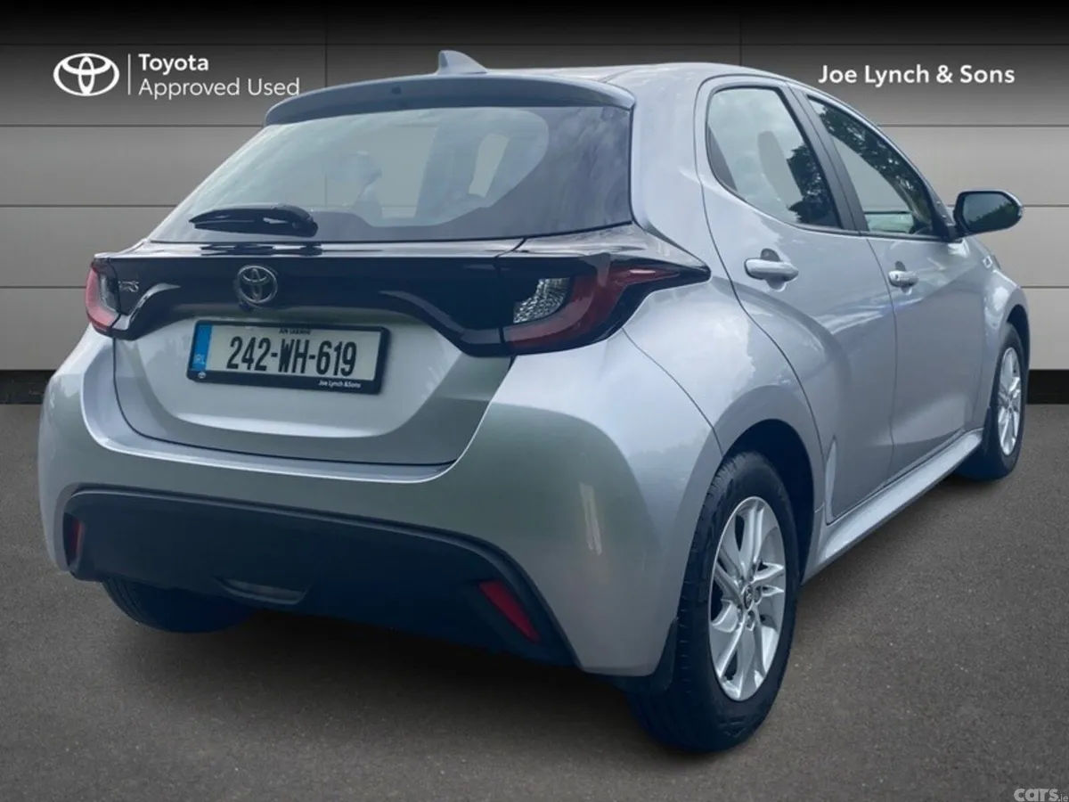 Toyota Yaris Hatchback, Petrol, 2024, Silver